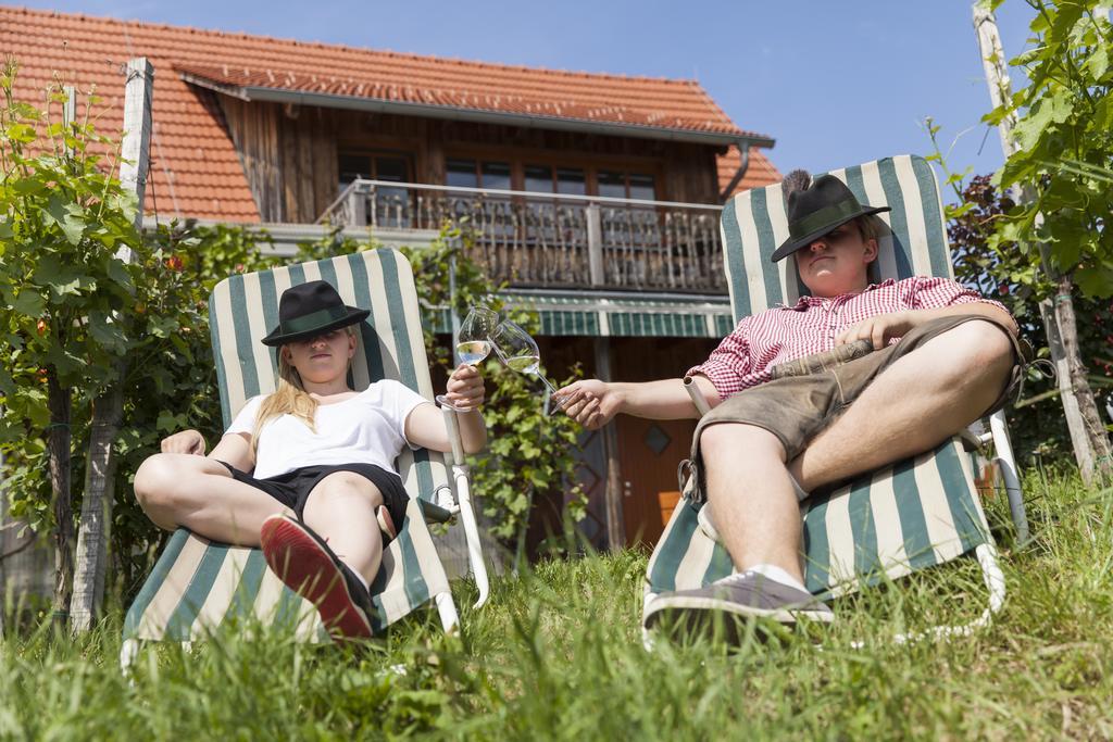 Kultur Weingut Kaestenburg Guest House Ratsch an der Weinstrasse Bagian luar foto